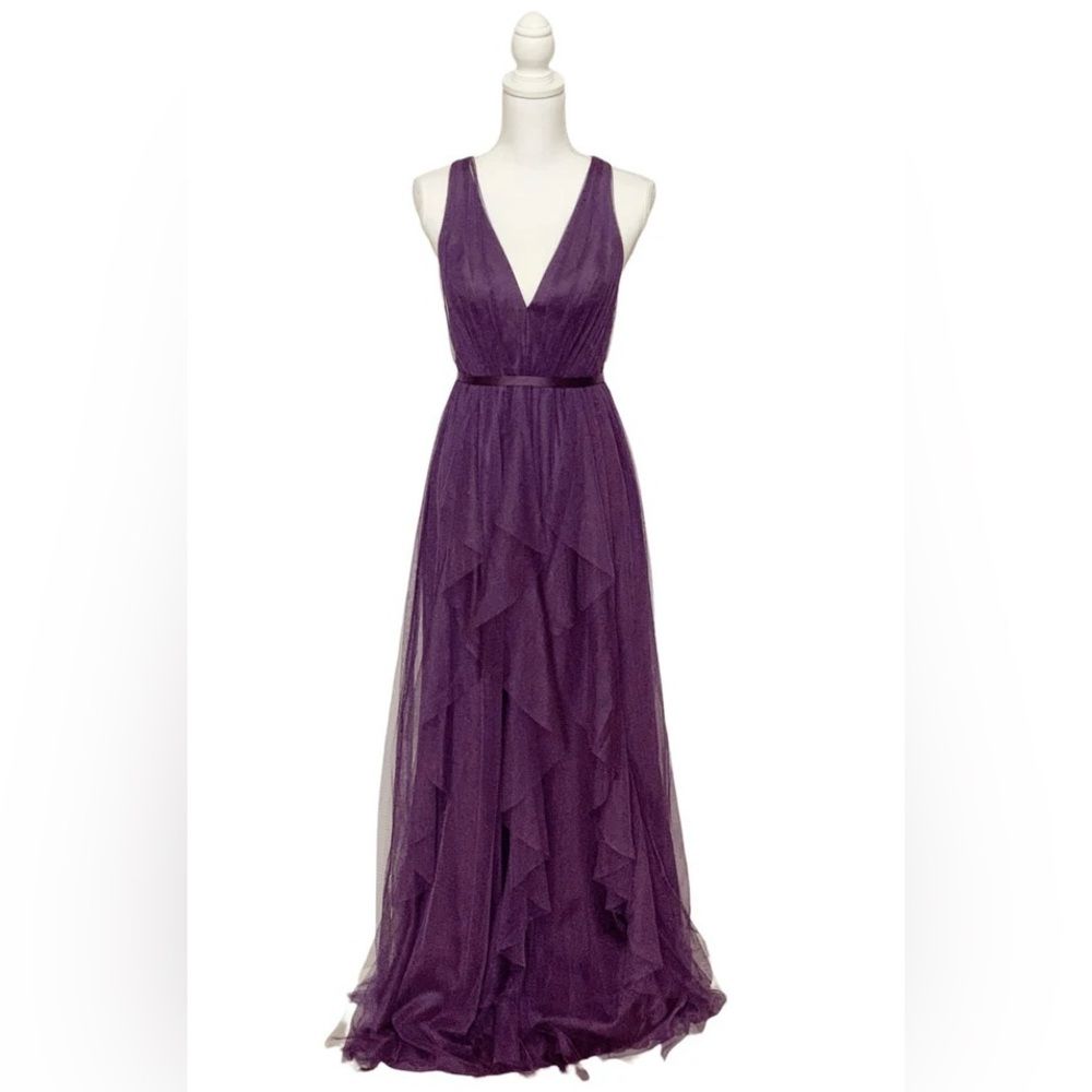 White Vera Wang by David’s Bridal Amethyst Sleeveless V-Neck Maxi Gown Size:0